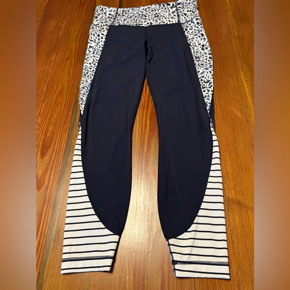 ATHLETA Navy‎ Blue Leggings Stripe Leopard Print